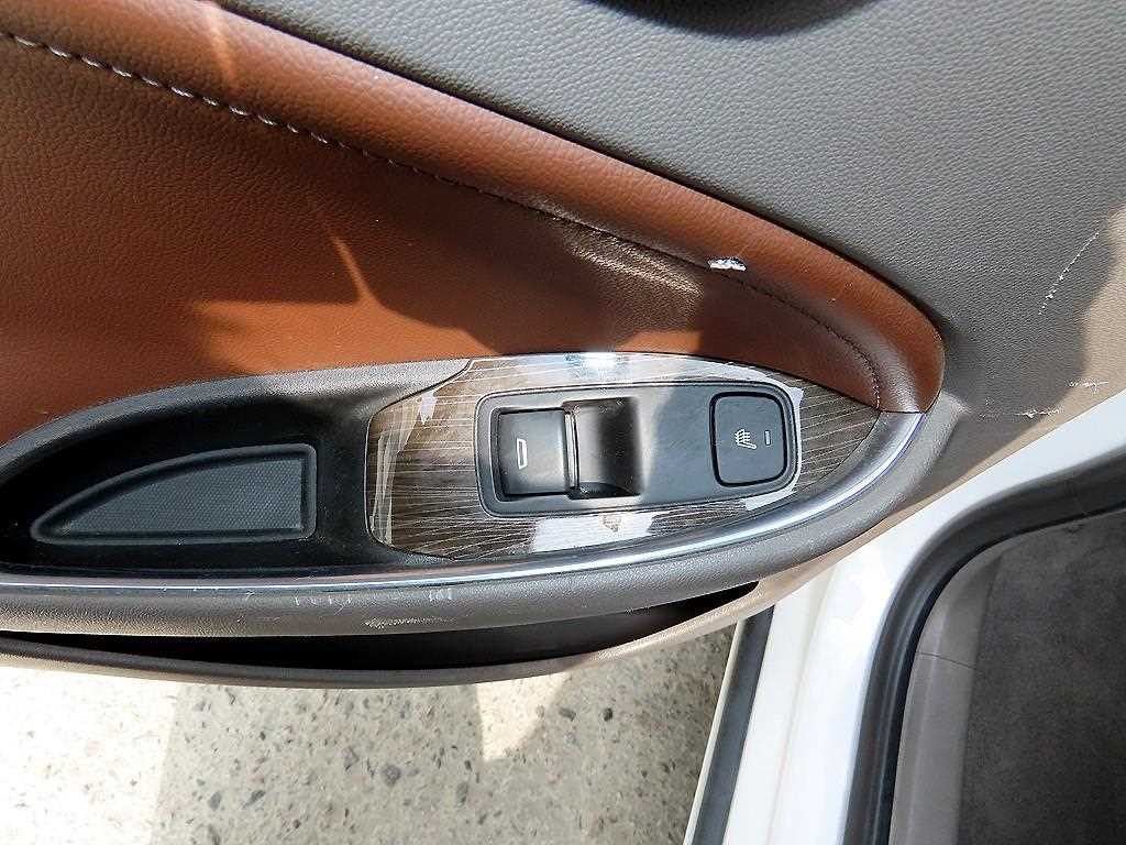 Chevrolet Malibu 2017 Blanco - Importación desde Corea - HF Imports Iquique - Foto 16