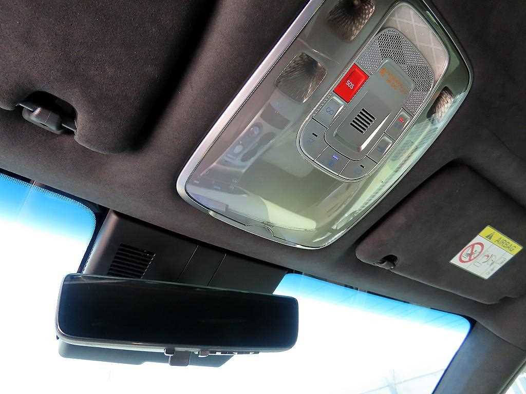 Genesis GV70 2025 Blanco - Importación desde Corea - HF Imports Iquique - Foto 14