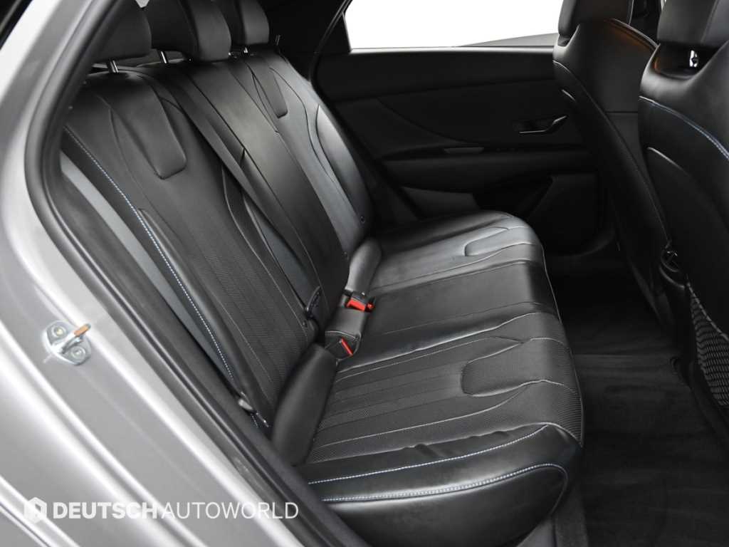 HYUNDAI Avante - Vista 12