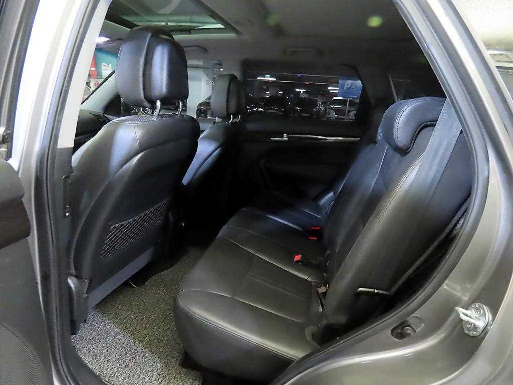 KIA Sorento - Vista 7