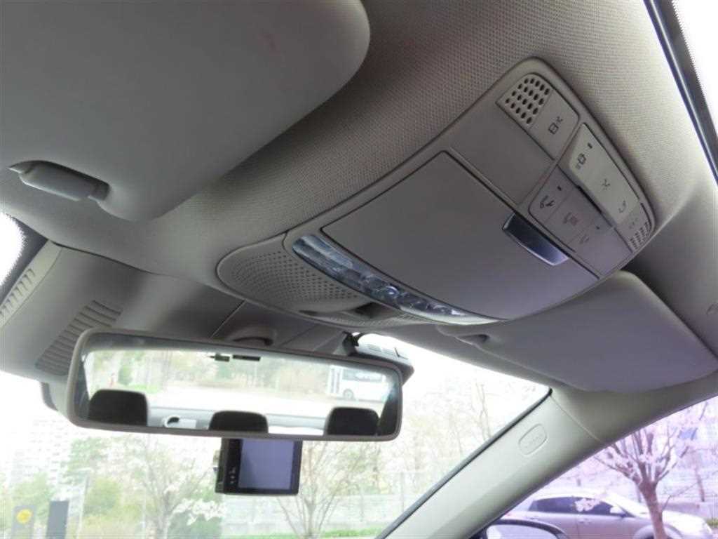 Mercedes Benz E class - Vista 11