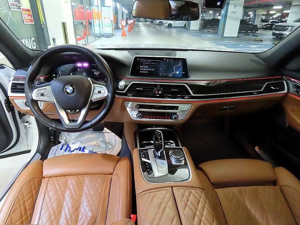 BMW 7 Series - Vista 10