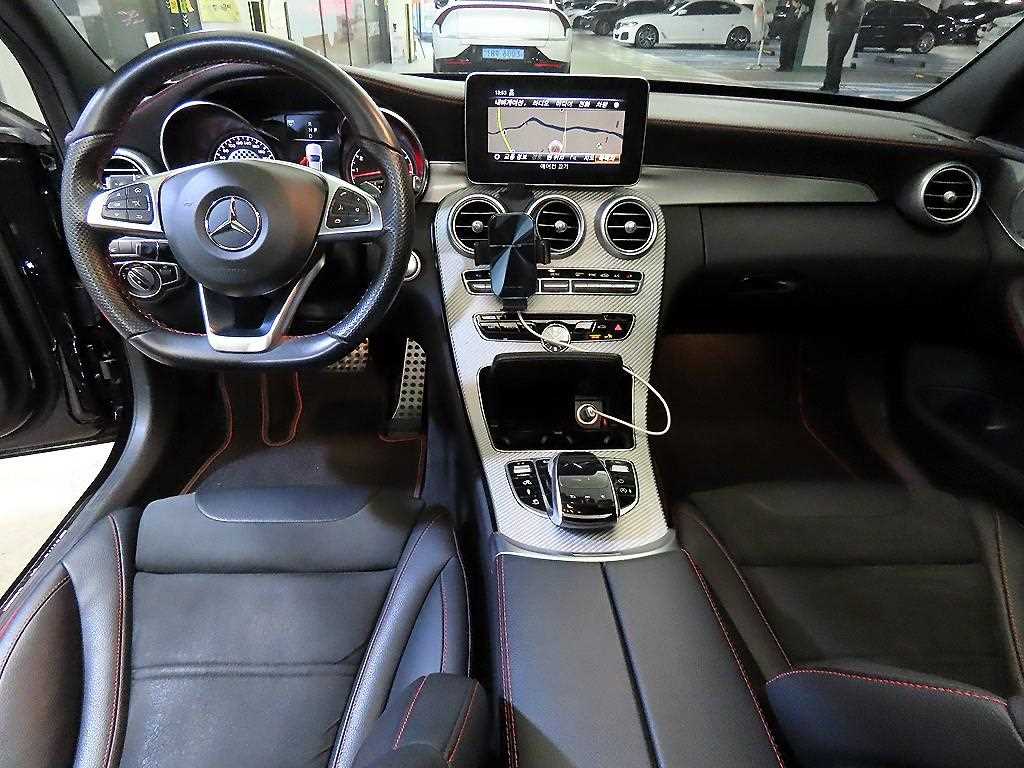 Mercedes Benz C Class - Vista 10