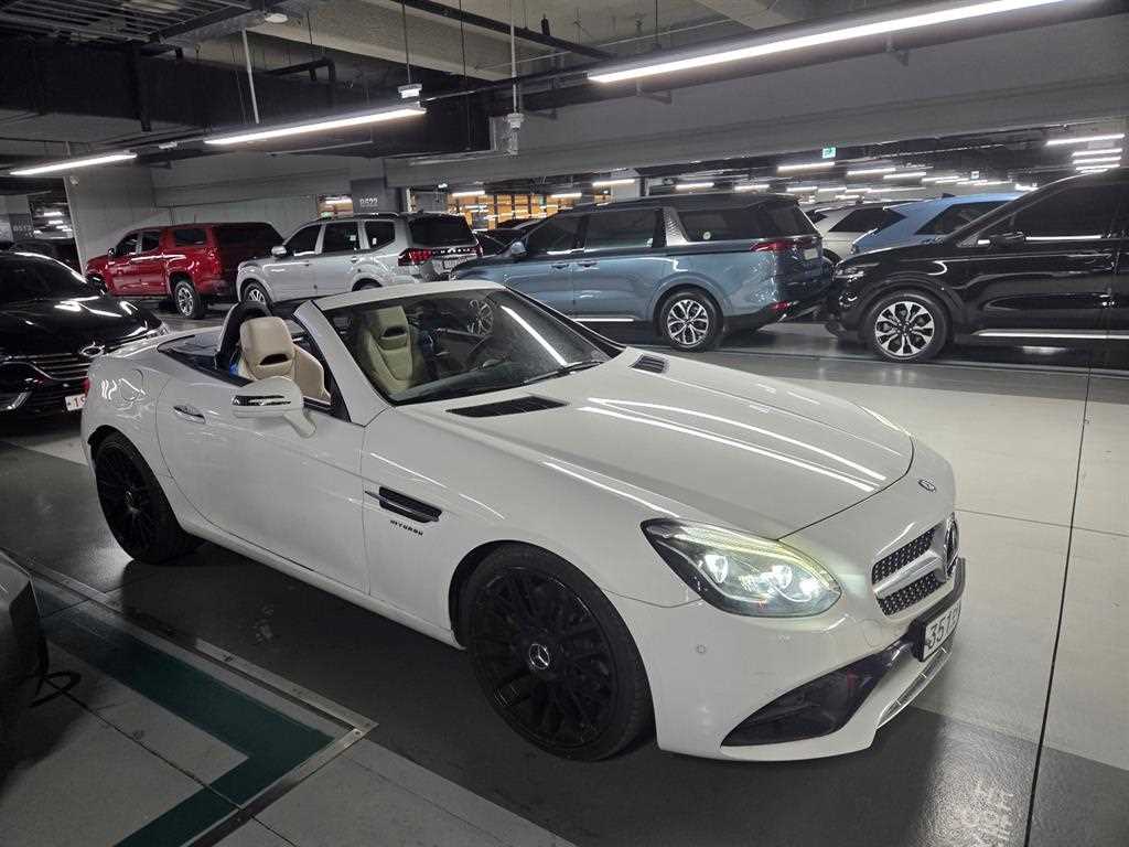Mercedes Benz SLC Class - Vista 5