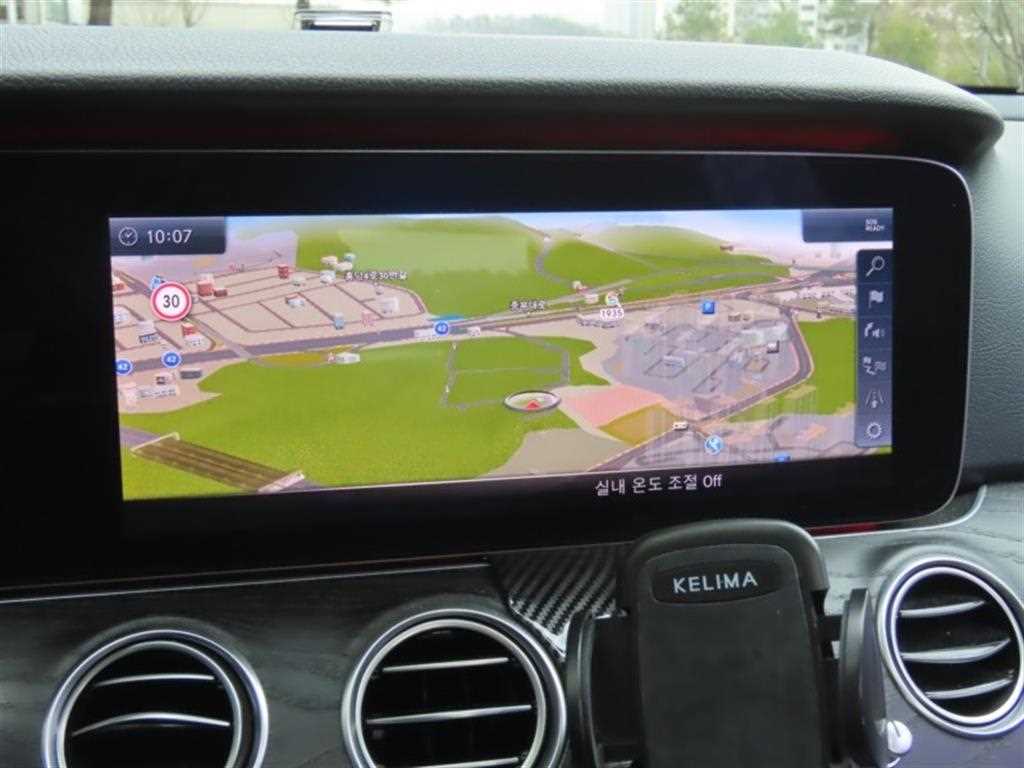 Mercedes Benz E class - Vista 9