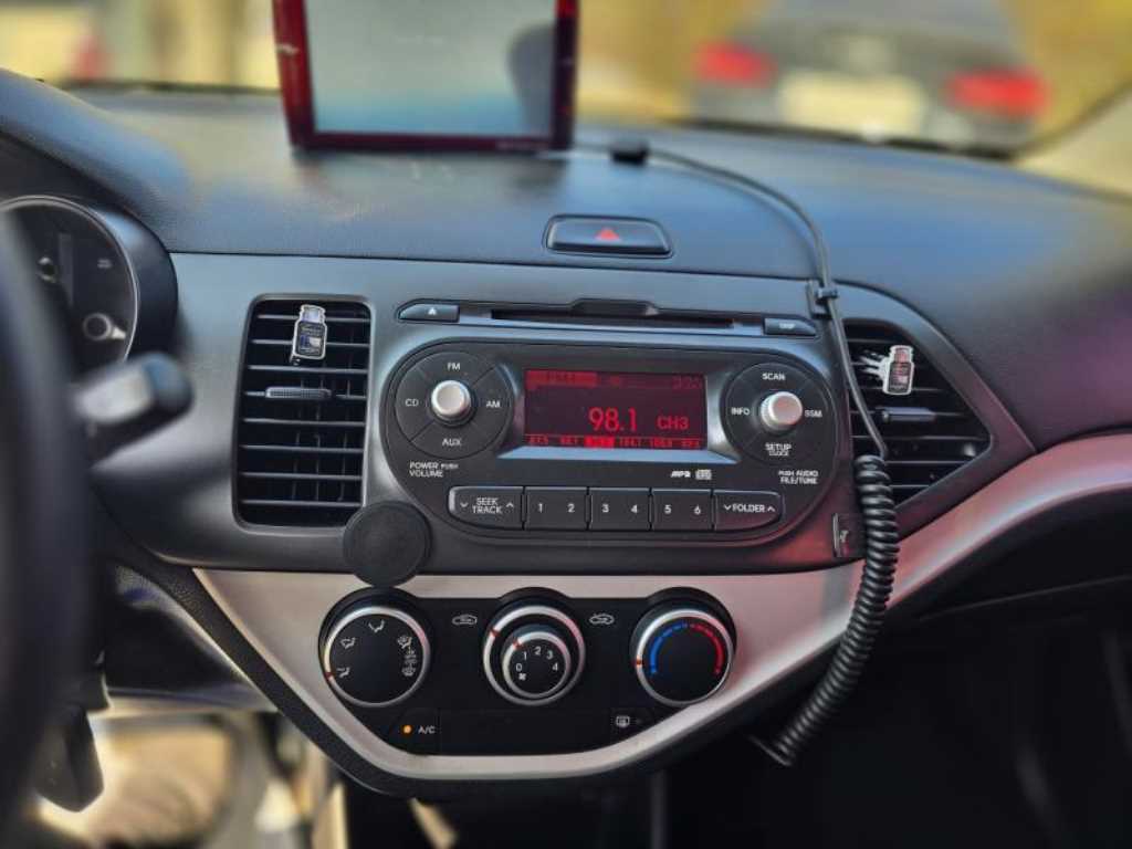 KIA Morning - Vista 11