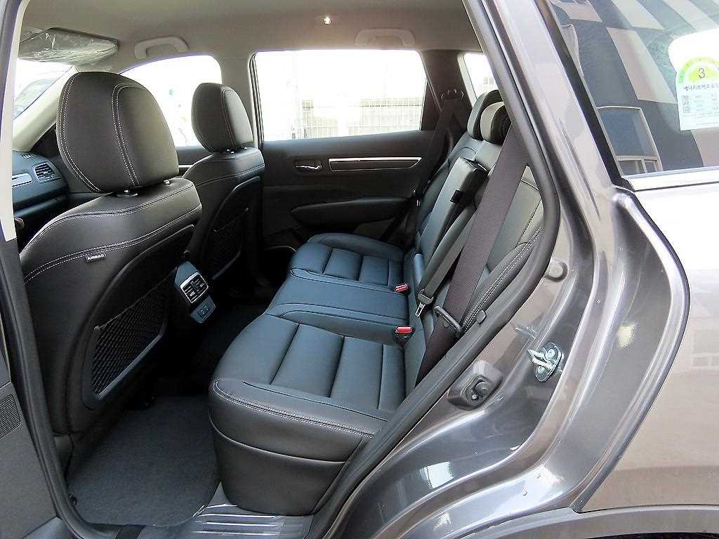 SAMSUNG QM6 - Vista 6