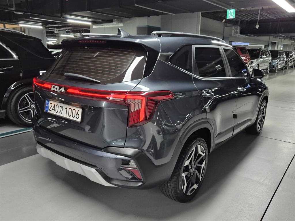 KIA Seltos - Vista 4