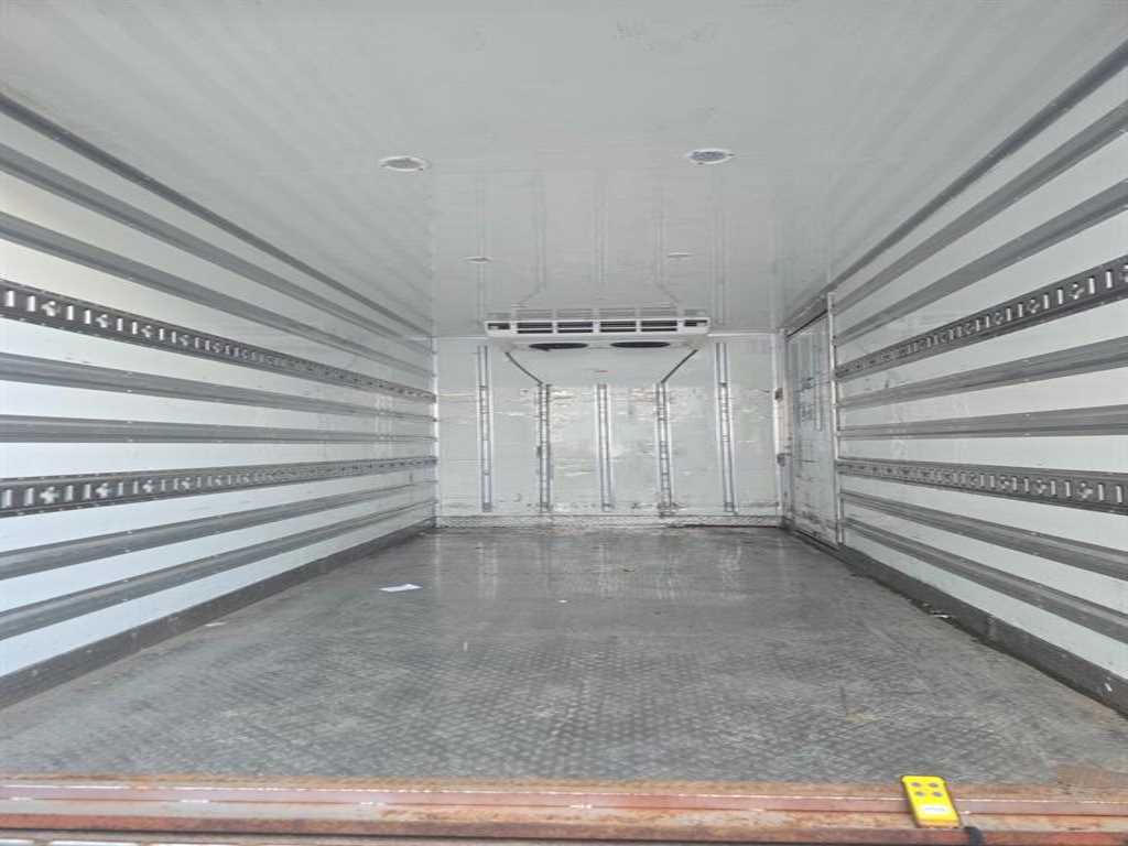 medium and large cargo truck 2020 Blanco - Importación desde Corea - HF Imports Iquique - Foto 15