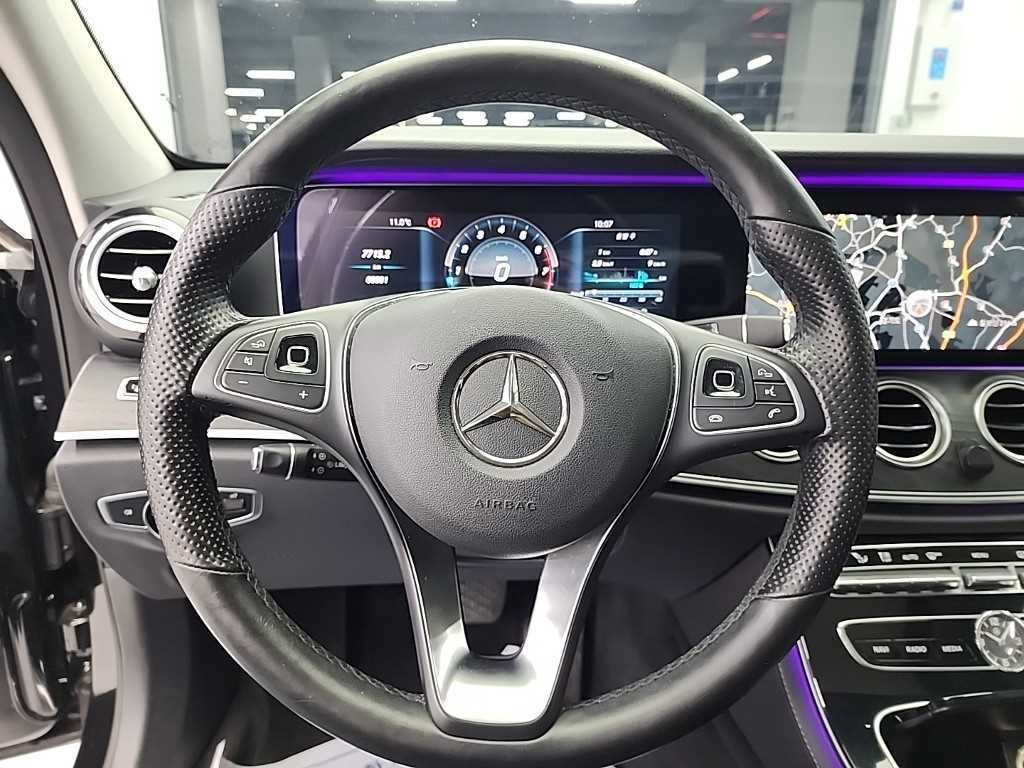 Mercedes Benz E class - Vista 9