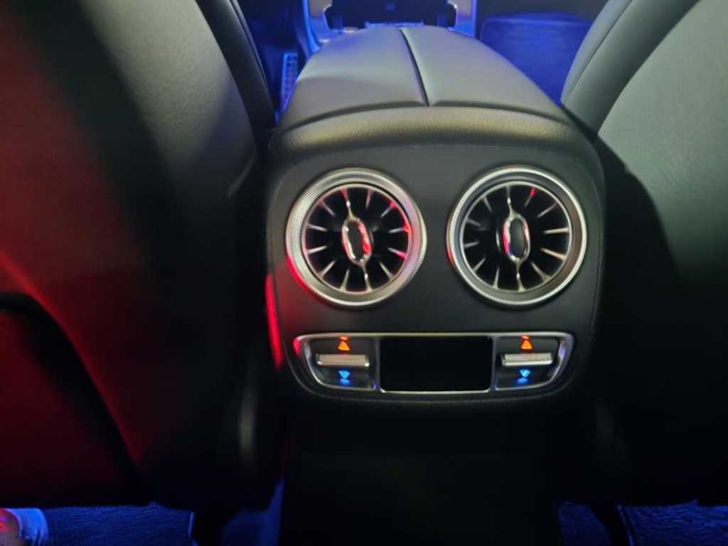 Mercedes Benz CLS Class - Vista 9