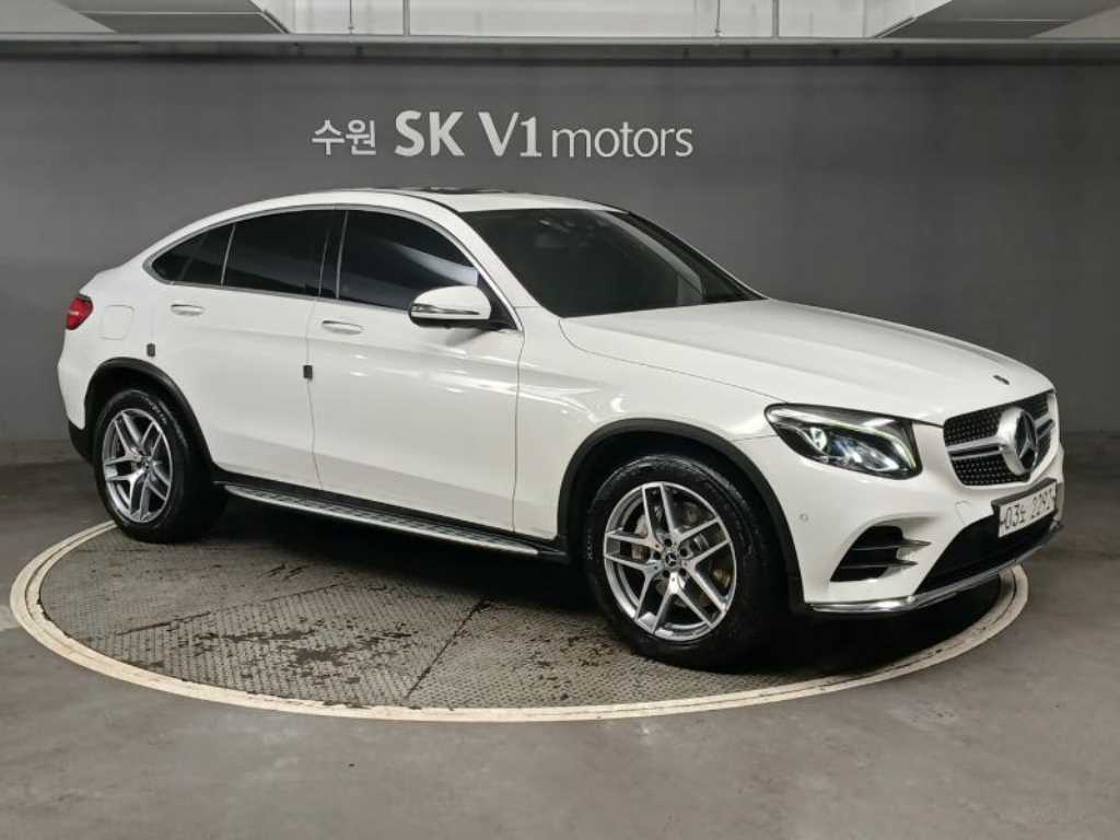 Mercedes Benz GLC Class - Vista 5
