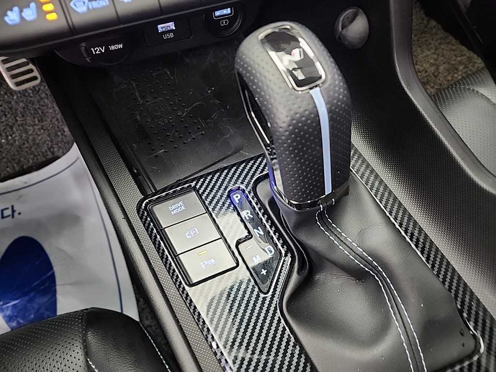 HYUNDAI Avante - Vista 8