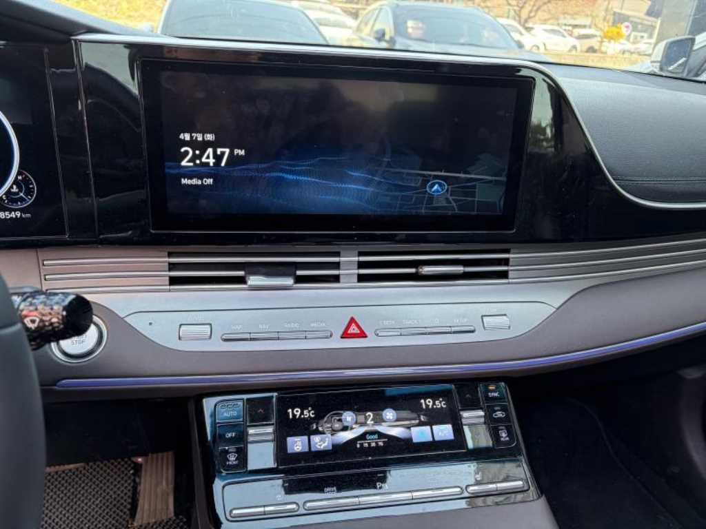 HYUNDAI Grandeur - Vista 6