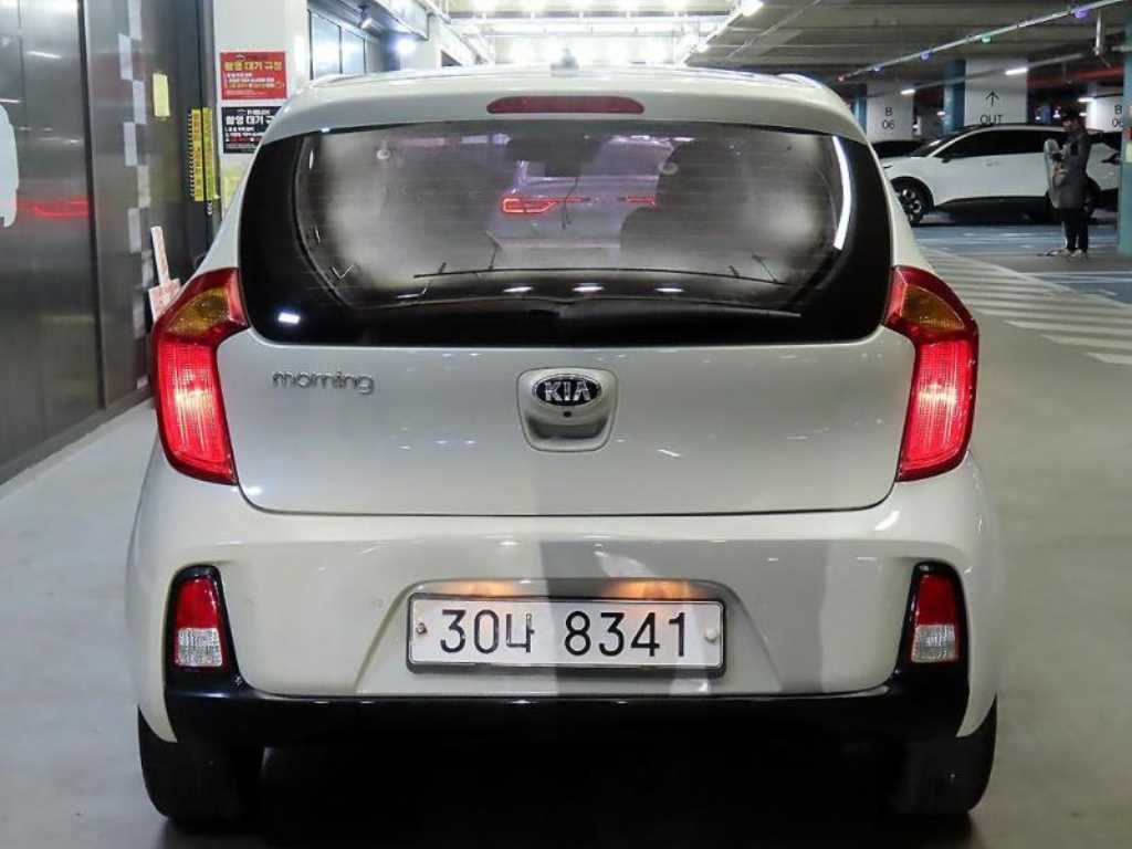 KIA Morning - Vista 5