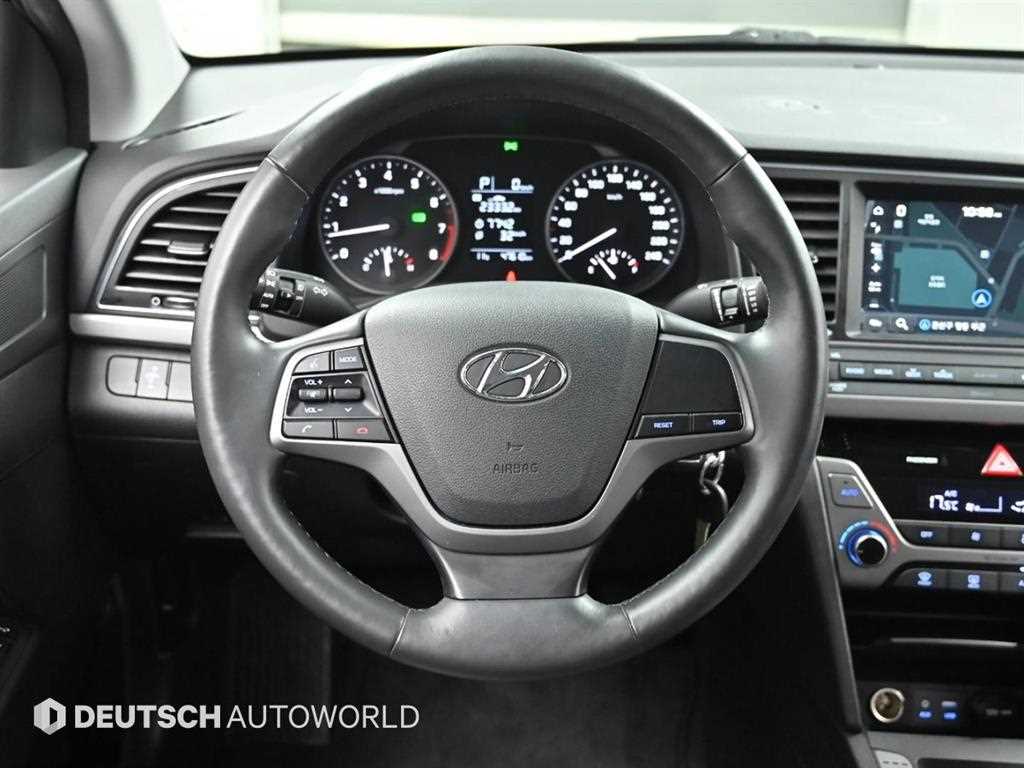 HYUNDAI Avante 2018 Negro - Importación desde Corea - HF Imports Iquique - Foto 13