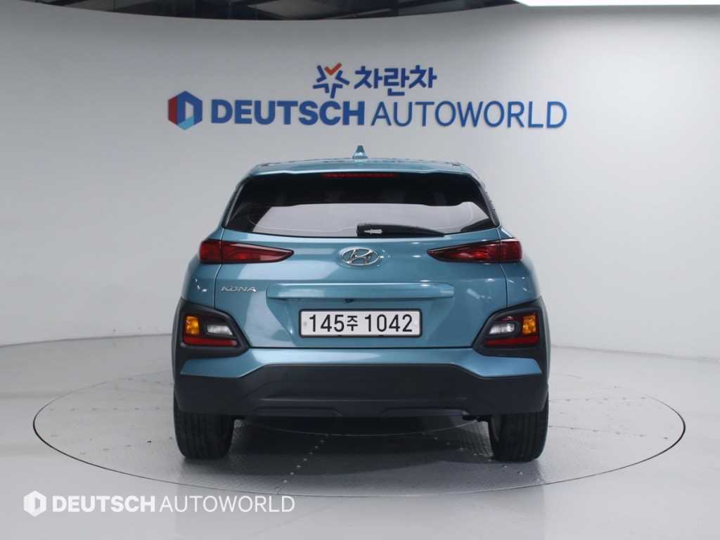 HYUNDAI Kona - Vista 4
