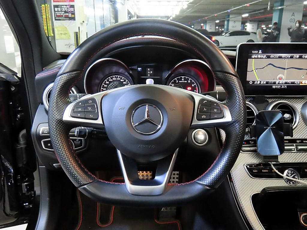 Mercedes Benz C Class - Vista 8