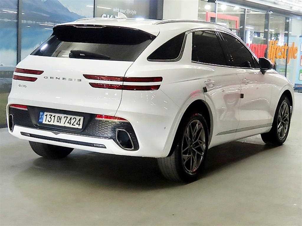 Genesis GV70 - Vista 4