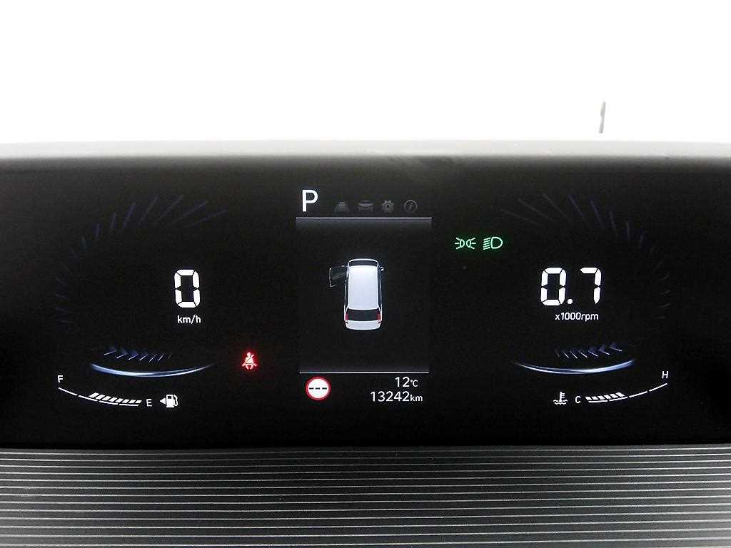 HYUNDAI Staria - Vista 12