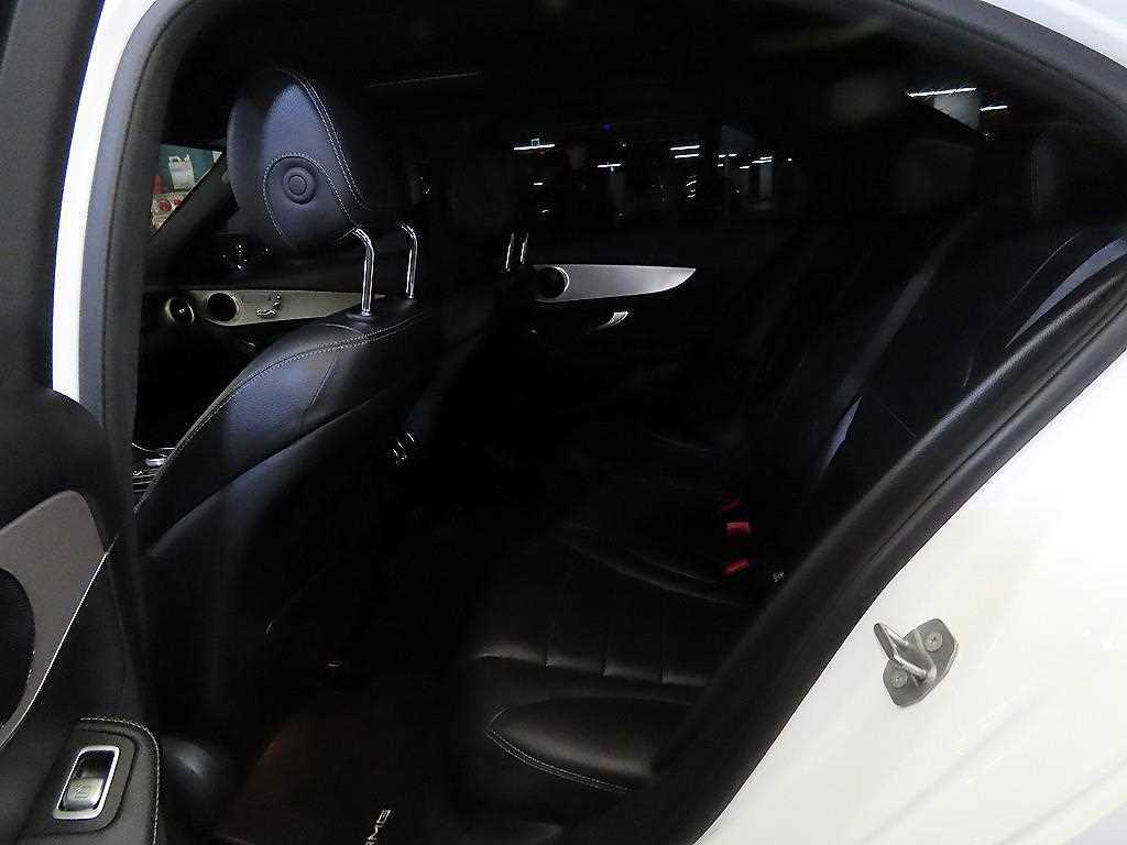 Mercedes Benz C Class - Vista 7