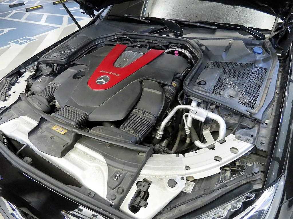 Mercedes Benz C Class 2018 Negro - Importación desde Corea - HF Imports Iquique - Foto 19