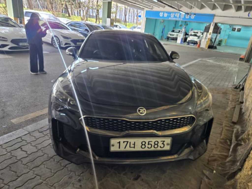 KIA Stinger 2018 Gris - Importación desde Corea - HF Imports Iquique - Foto 1