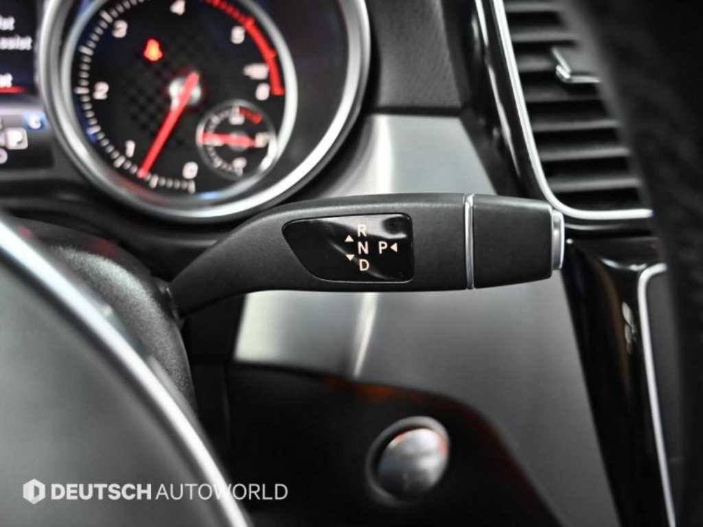 Mercedes Benz GLE Class - Vista 9