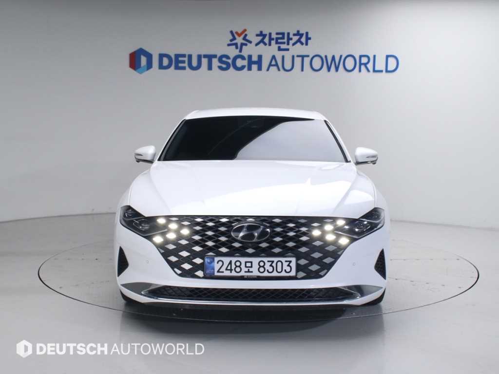 HYUNDAI Grandeur - Vista 3