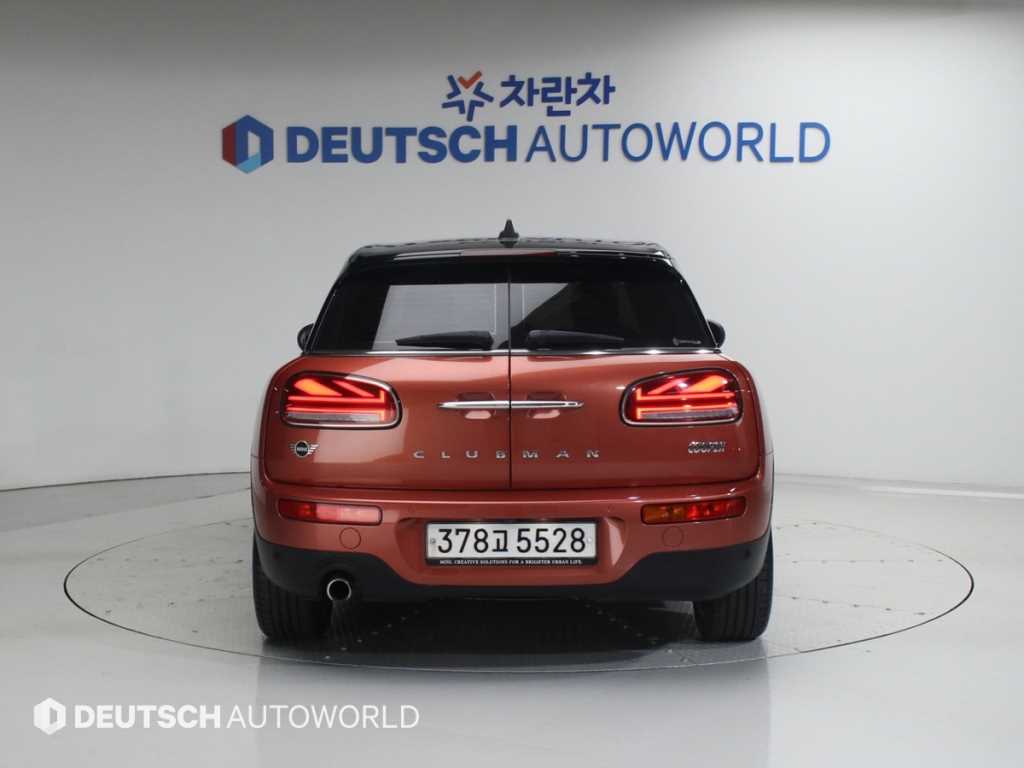 Mini Clubman - Vista 4