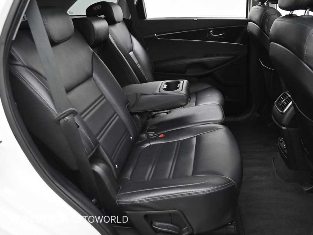 KIA Sorento - Vista 12
