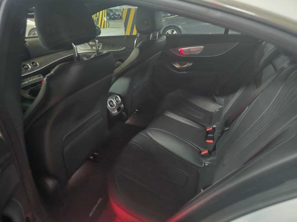 Mercedes Benz CLS Class - Vista 7