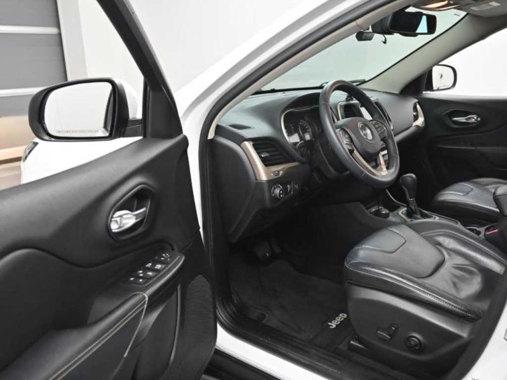 Jeep Cherokee - Vista 11