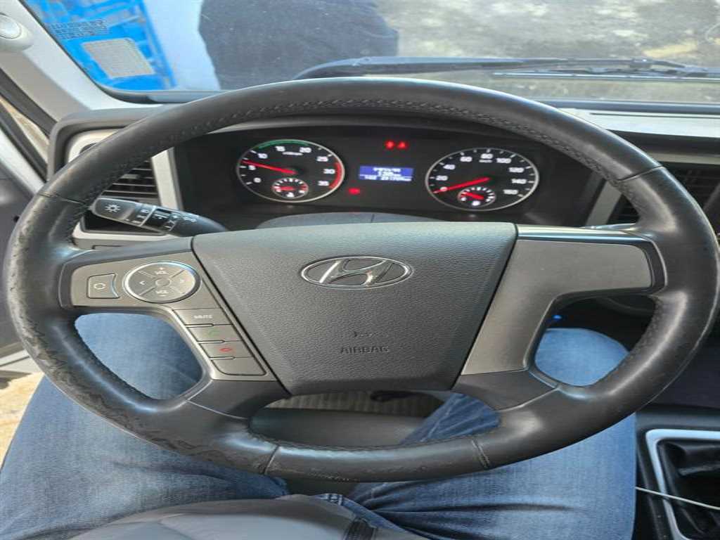 medium and large cargo truck 2020 Blanco - Importación desde Corea - HF Imports Iquique - Foto 17