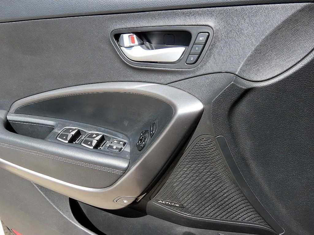 HYUNDAI Maxcruz - Vista 11