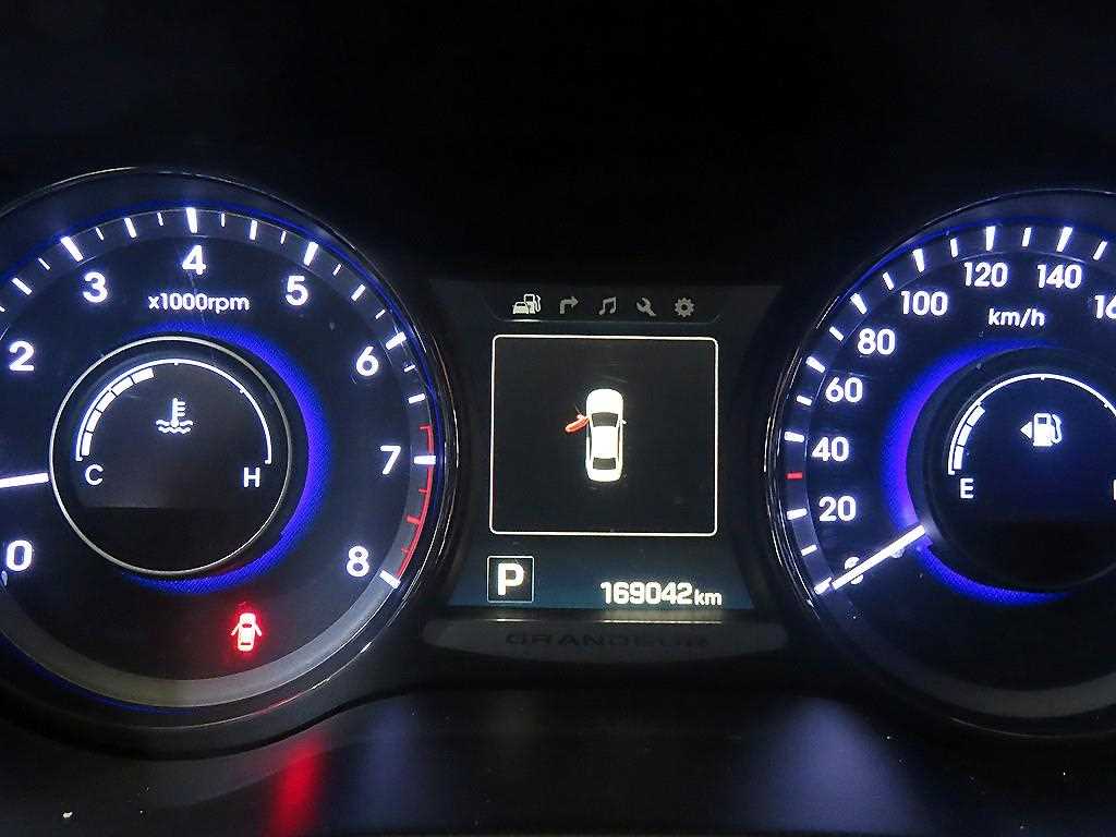 HYUNDAI Grandeur - Vista 9