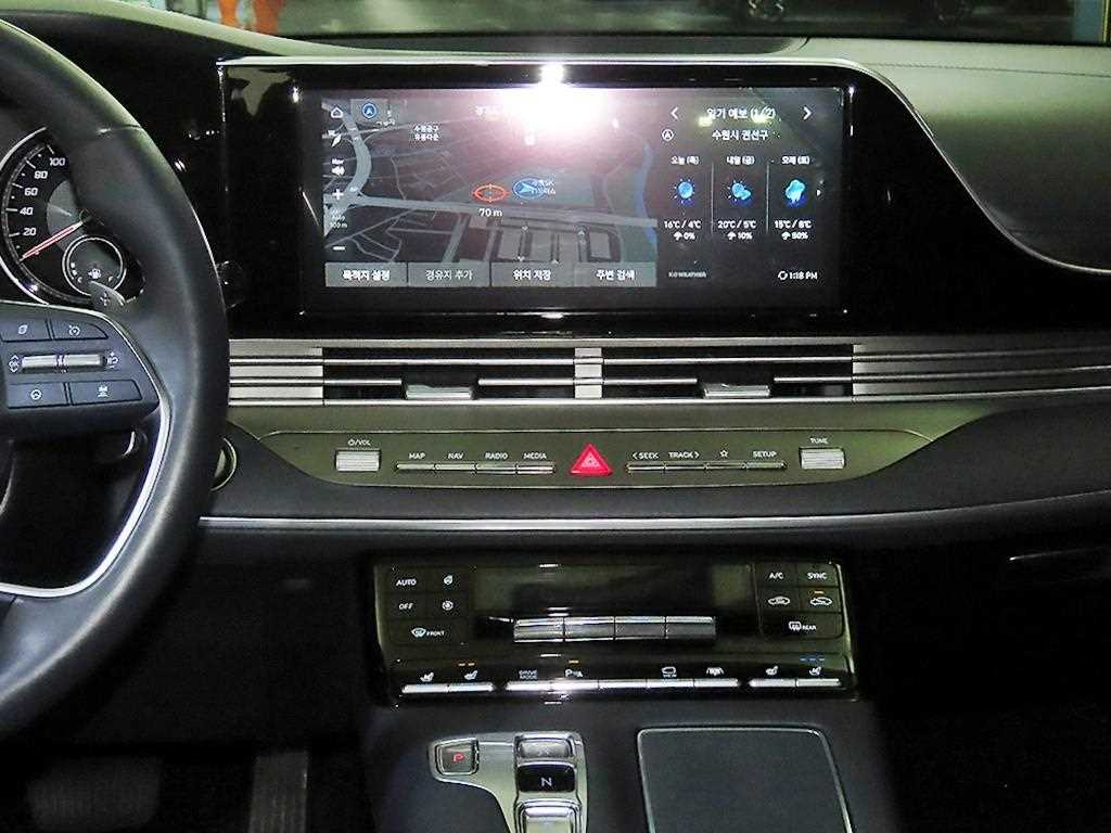 HYUNDAI Grandeur - Vista 11