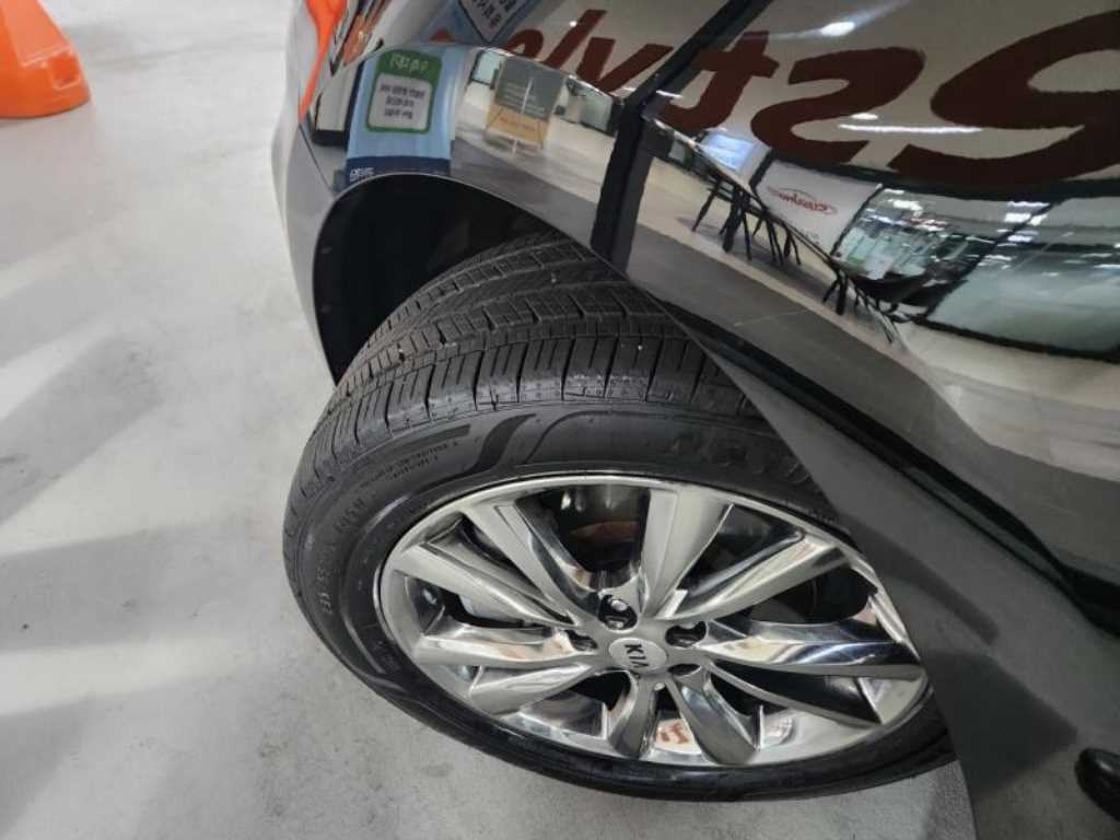 KIA Carnival 2019 Negro - Importación desde Corea - HF Imports Iquique - Foto 20