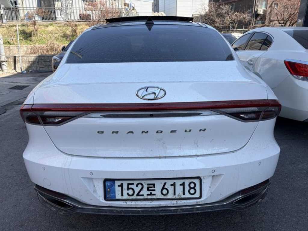 HYUNDAI Grandeur - Vista 2