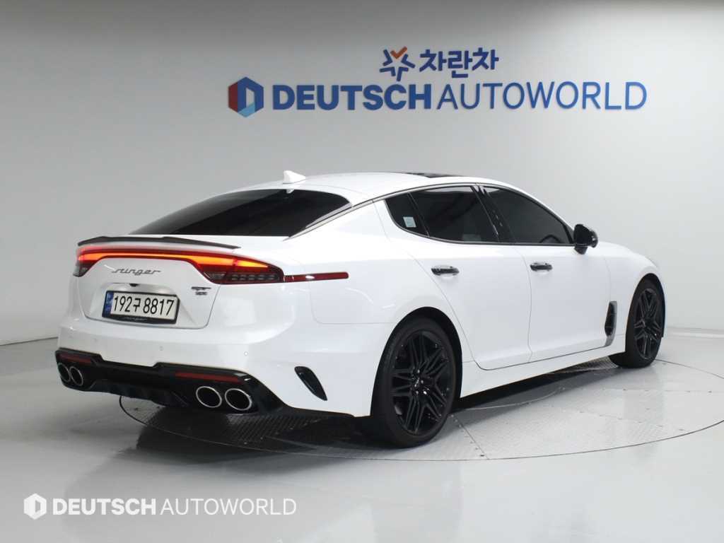 KIA Stinger - Vista 2