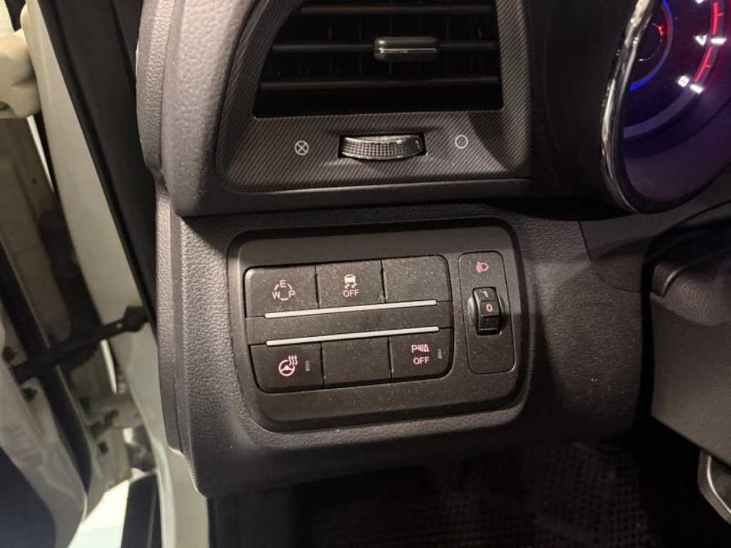 Ssangyong Tivoli - Vista 10