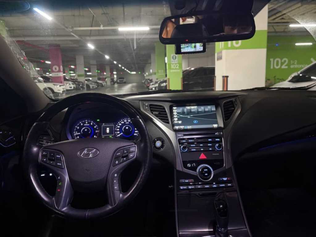 HYUNDAI Grandeur - Vista 5