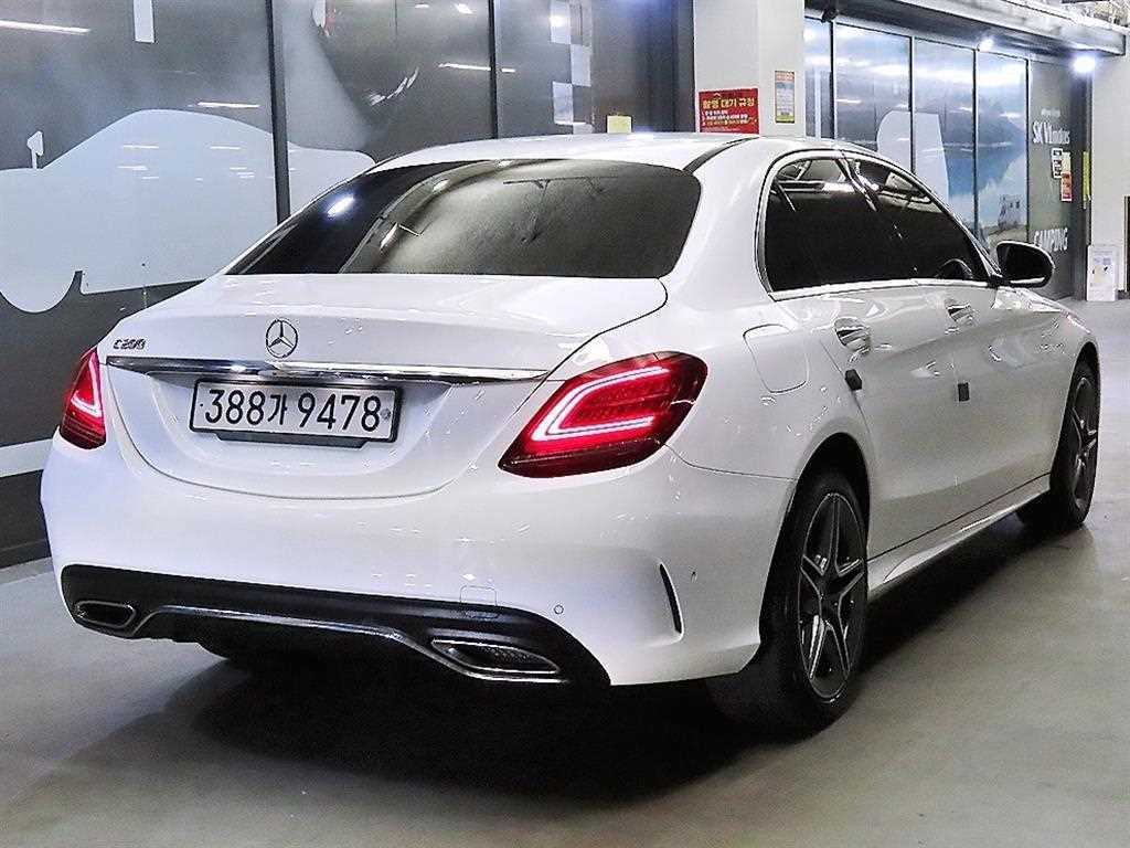 Mercedes Benz C Class - Vista 4