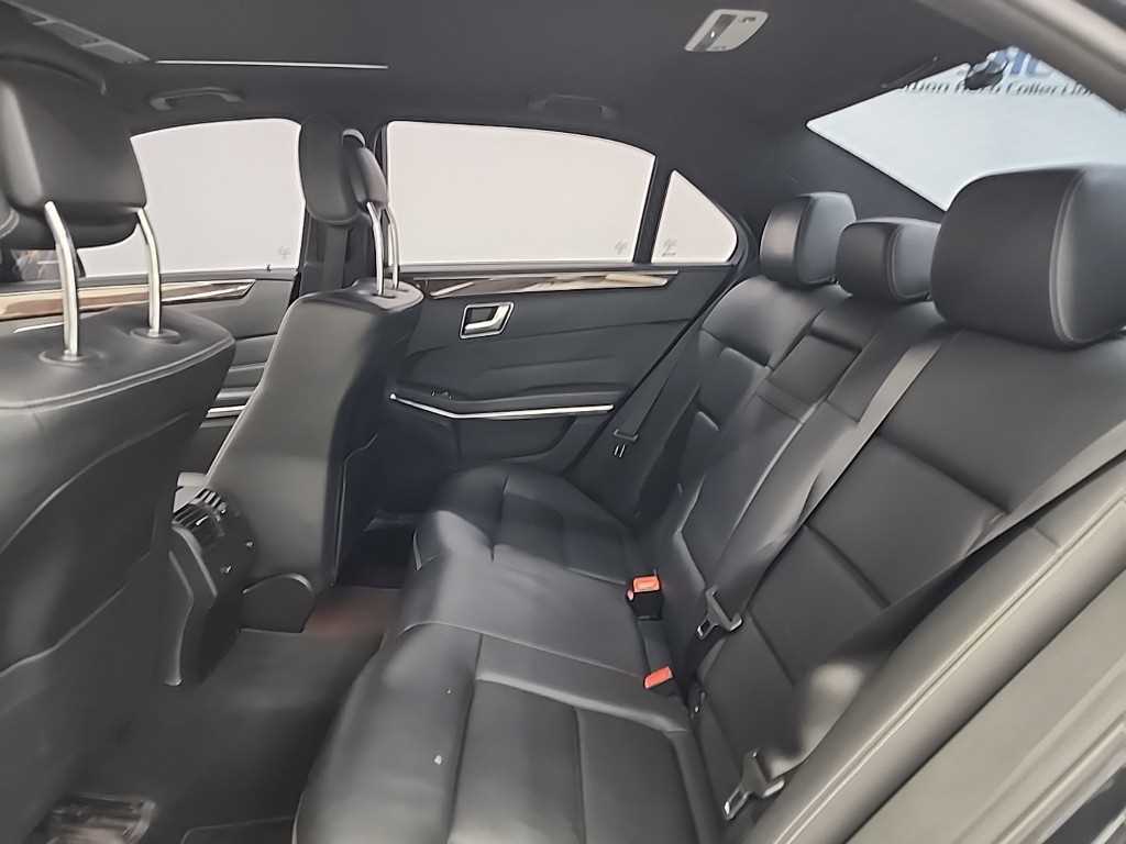 Mercedes Benz E class - Vista 12