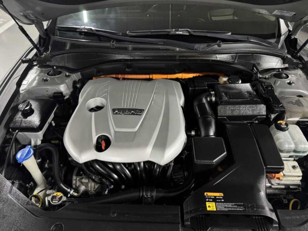 HYUNDAI Grandeur - Vista 5