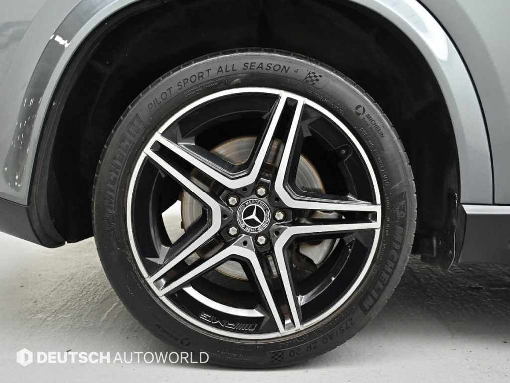 Mercedes Benz GLE Class - Vista 5