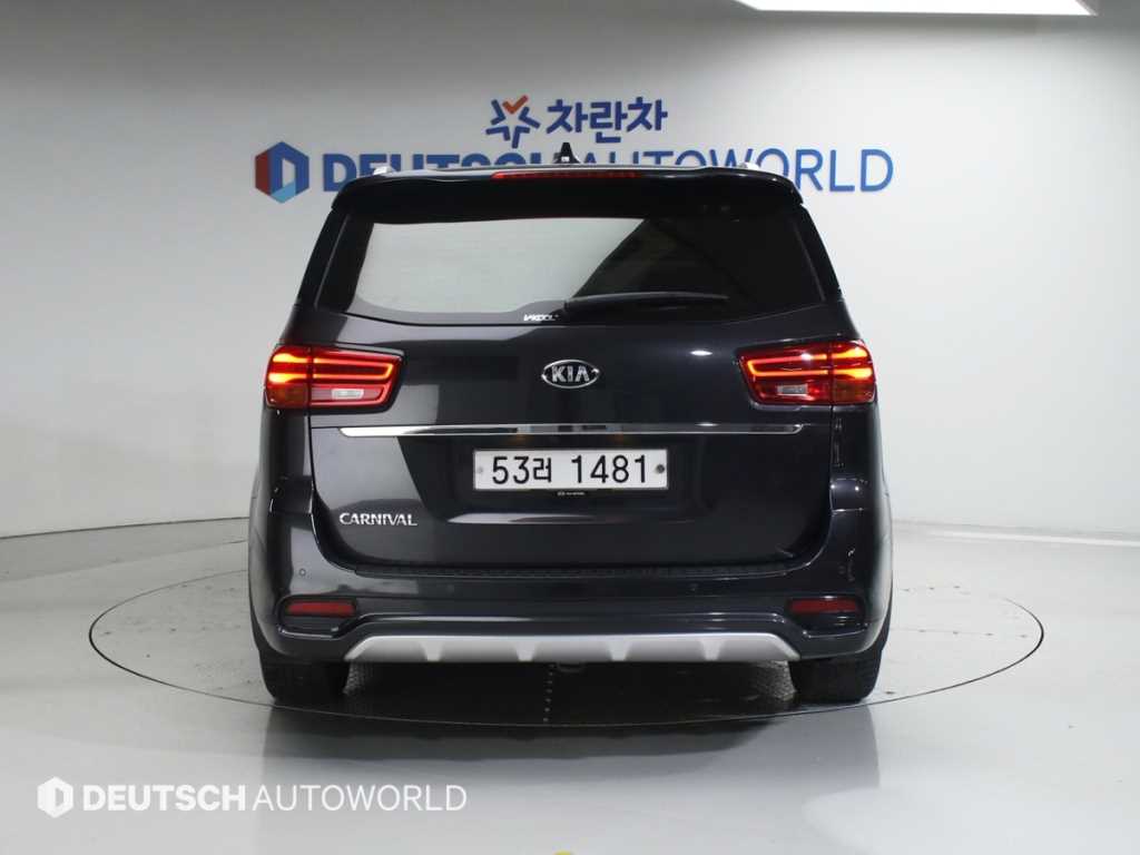 KIA Carnival - Vista 4