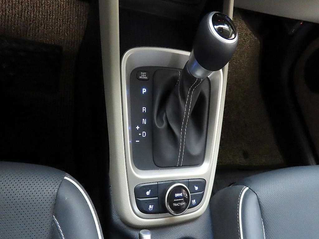 HYUNDAI Venue - Vista 10