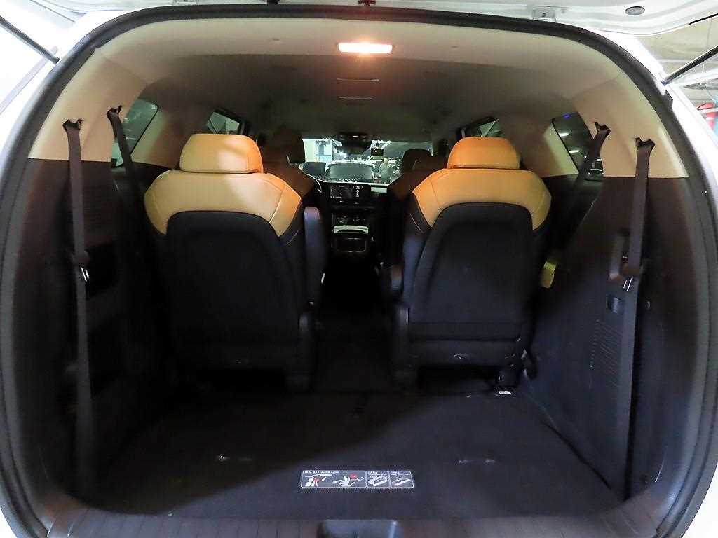 KIA Carnival 2022 the color of pearl - Importación desde Corea - HF Imports Iquique - Foto 18