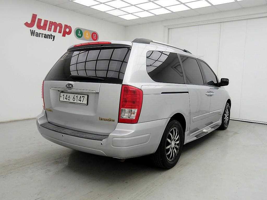 KIA Carnival - Vista 4